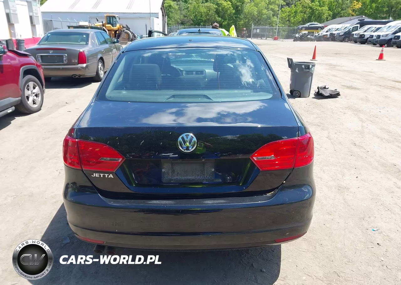 2014 Volkswagen Jetta 2.0L S VIN:3VW2K7AJ4EM406562 - 16
