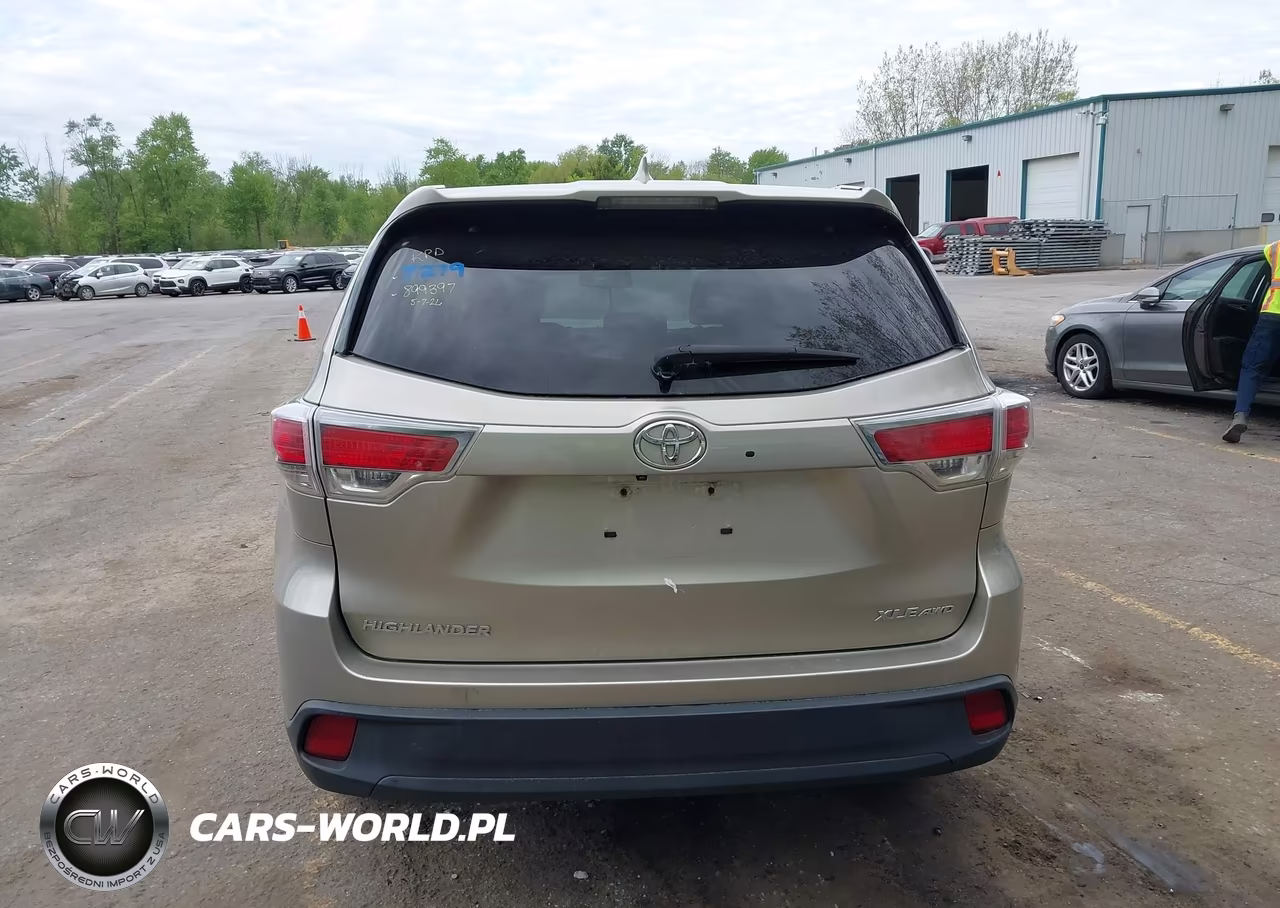 2015 Toyota Highlander Xle V6 VIN:5TDJKRFH8FS117279 - 15