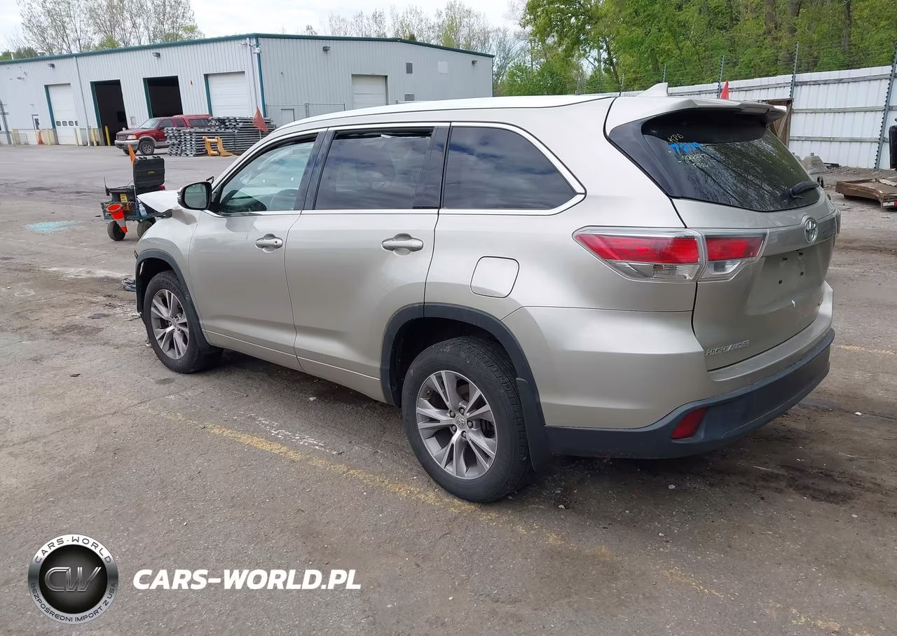 2015 Toyota Highlander Xle V6 VIN:5TDJKRFH8FS117279 - 3