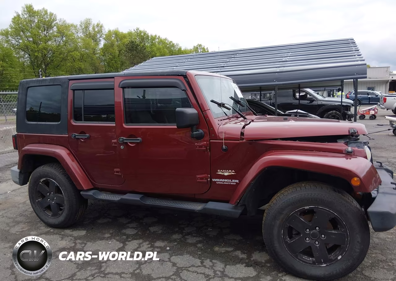 2008 Jeep Wrangler Unlimited Sahara VIN:1J8GA59118L646784 - 13