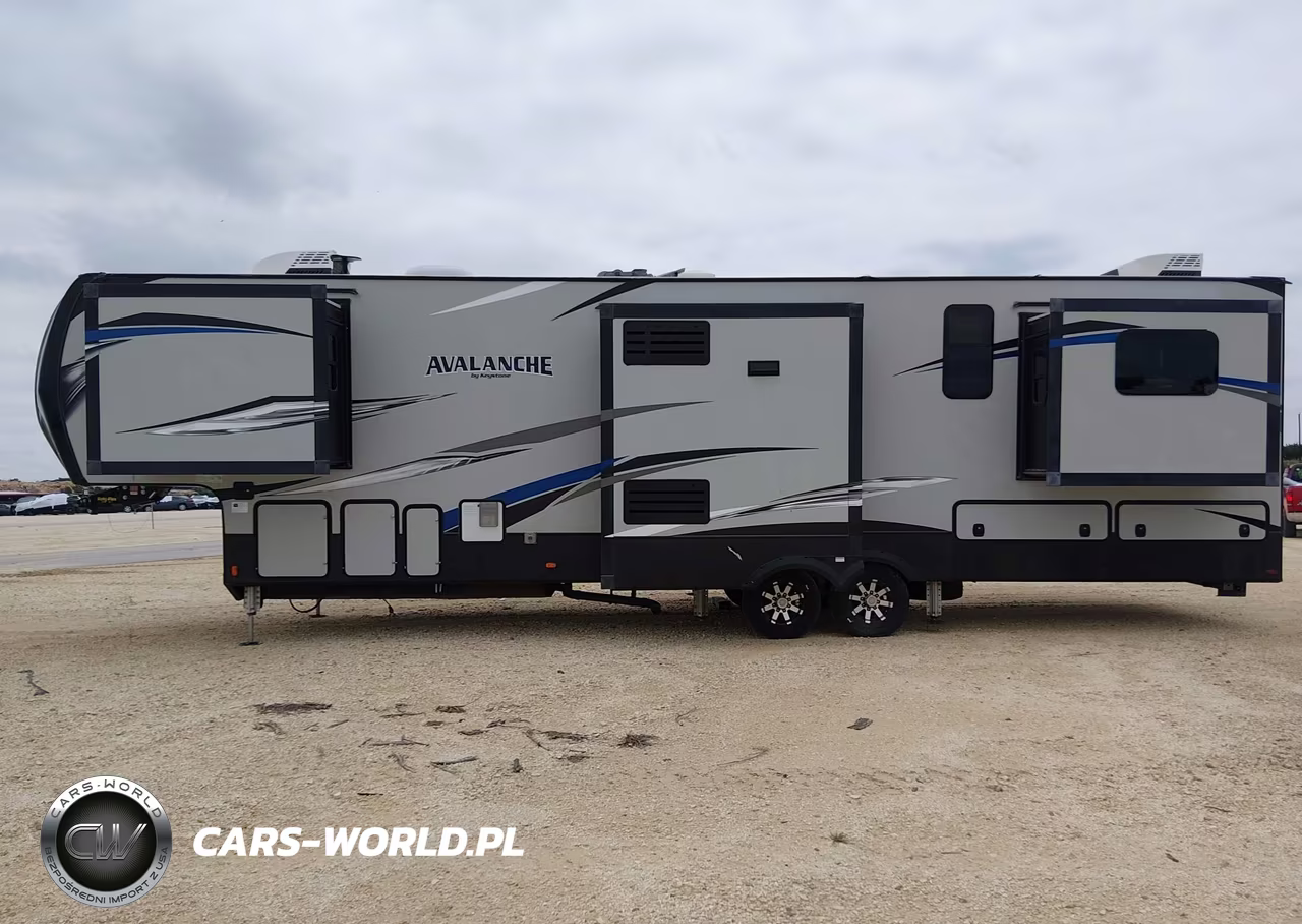 2018 Keystone Avalance VIN:4YDF37522JE760484 - 13