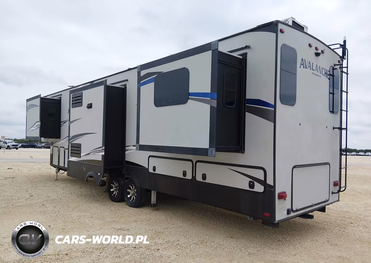 2018 Keystone Avalance VIN:4YDF37522JE760484 - 3