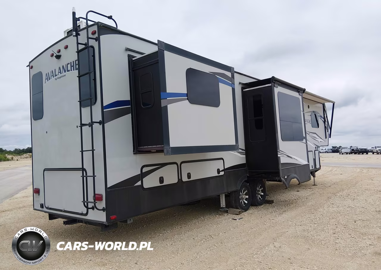 2018 Keystone Avalance VIN:4YDF37522JE760484 - 4
