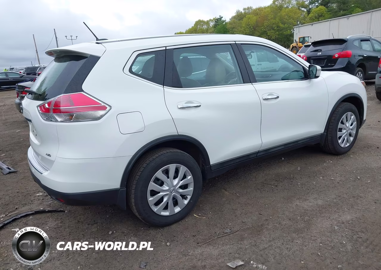 2015 Nissan Rogue S VIN:5N1AT2MV0FC851991 - 4