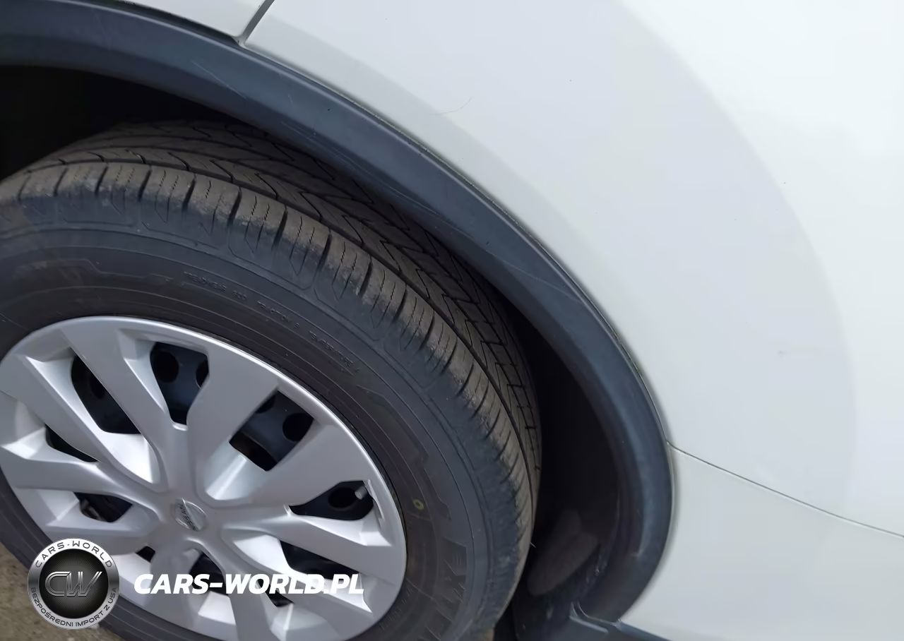 2015 Nissan Rogue S VIN:5N1AT2MV0FC851991 - 6