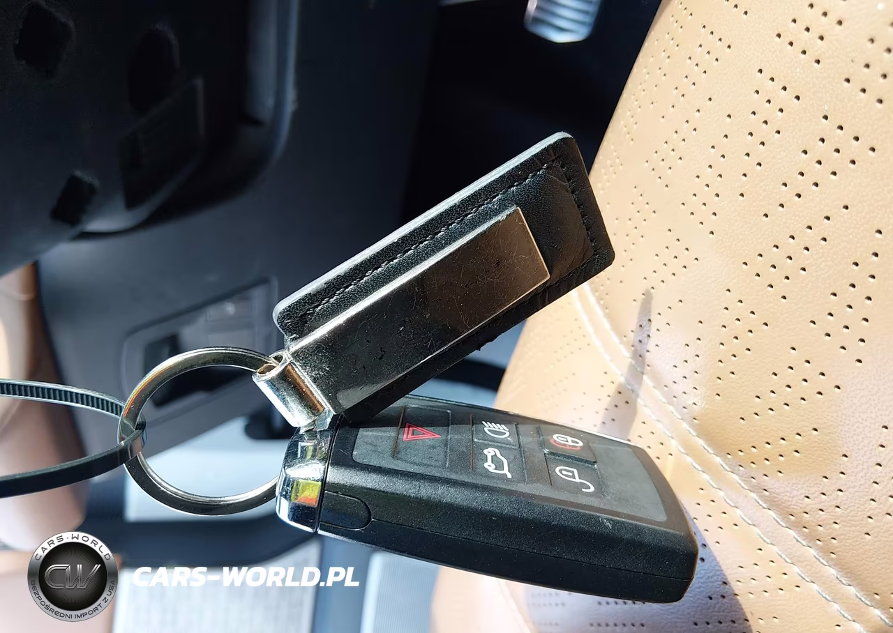 2021 Land Rover Range Rover Velar P400 R-Dynamic Hse VIN:SALYM2FU6MA325077 - 11