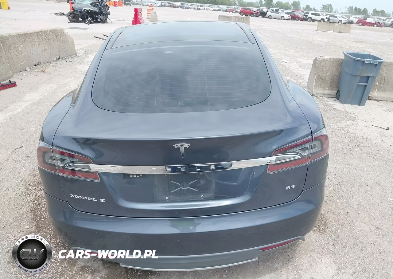2014 Tesla Model S P85 VIN:5YJSA1H12EFP57354 - 15