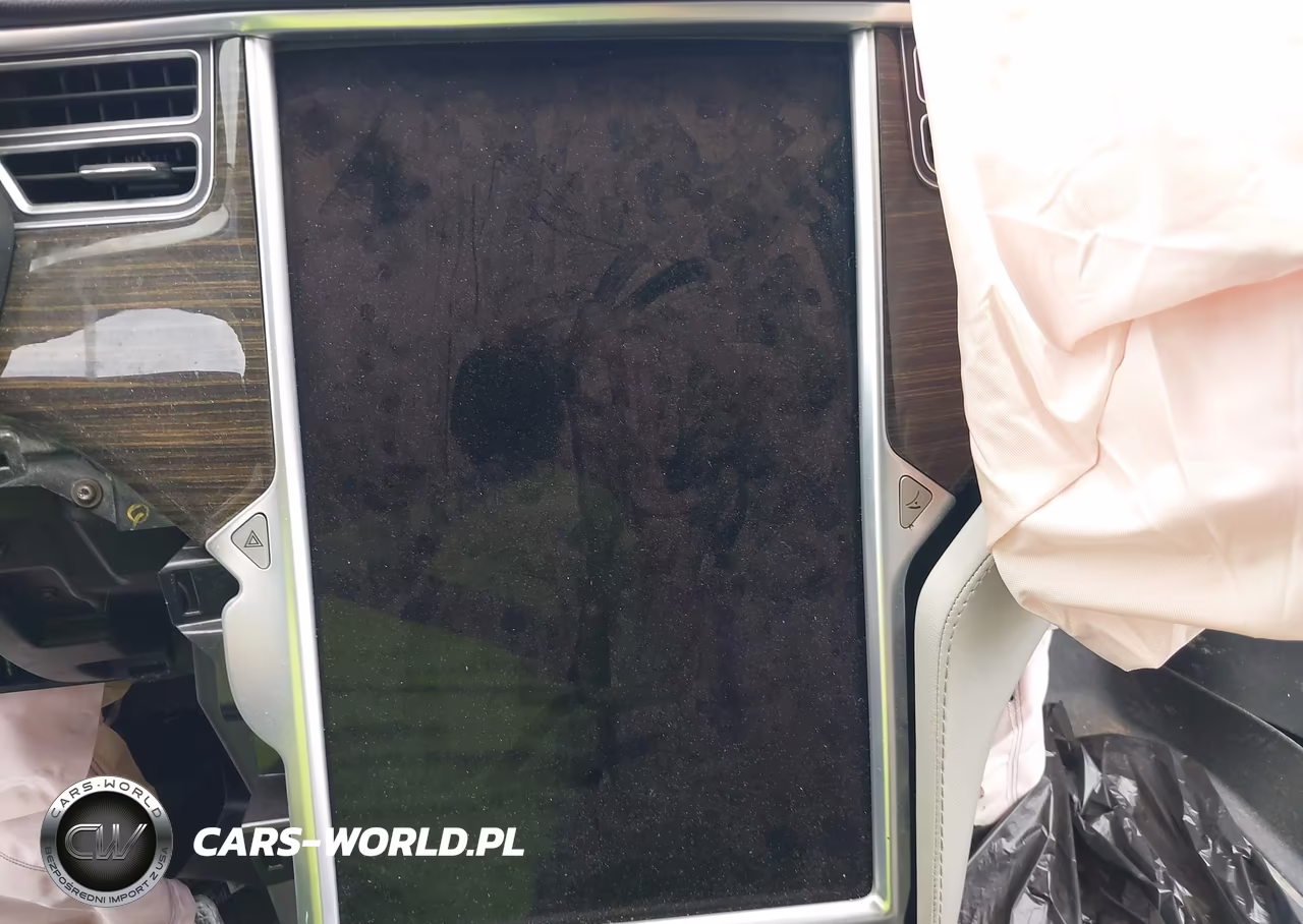 2014 Tesla Model S P85 VIN:5YJSA1H12EFP57354 - 17