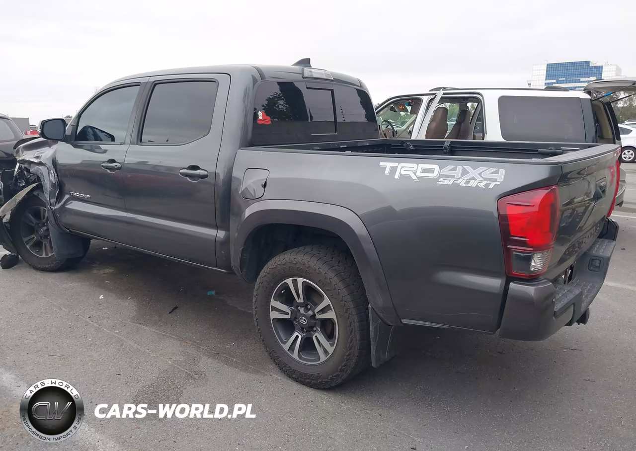 2019 Toyota Tacoma Trd Sport VIN:3TMCZ5AN1KM270459 - 3