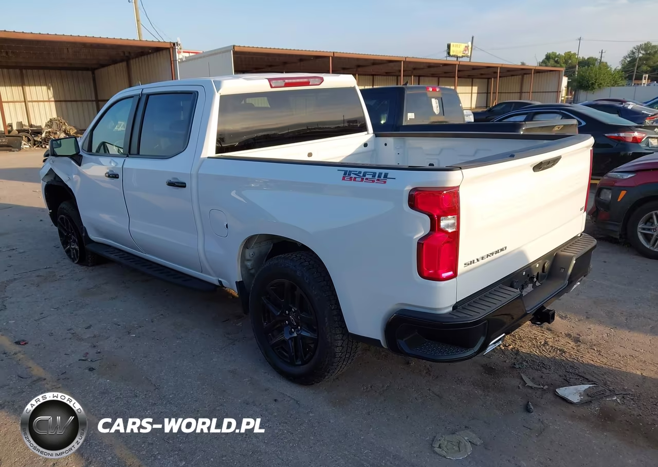 2025 Chevrolet Silverado 1500 4Wd Short Bed Lt Trail Boss VIN:3GCUKFE81SG353259 - 3