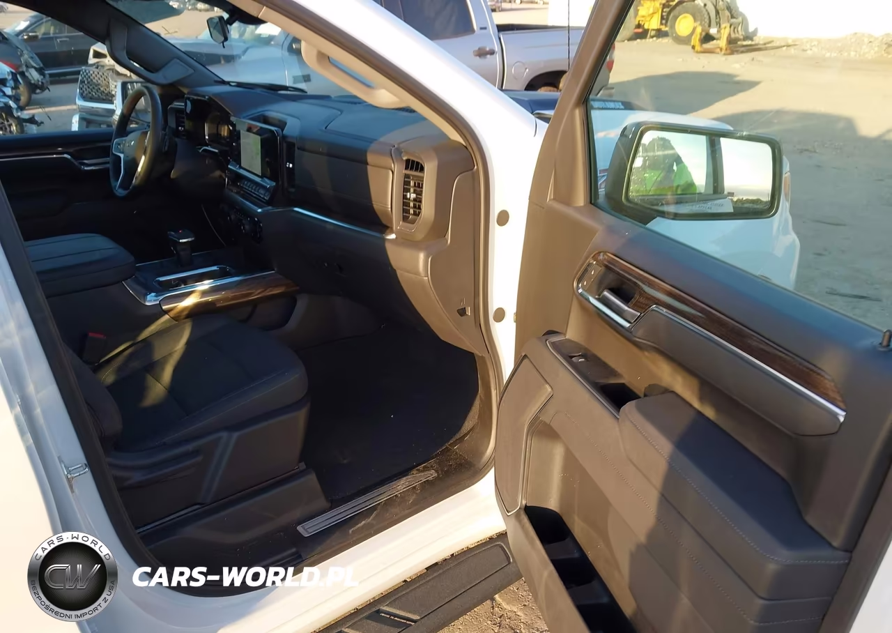 2025 Chevrolet Silverado 1500 4Wd Short Bed Lt Trail Boss VIN:3GCUKFE81SG353259 - 5