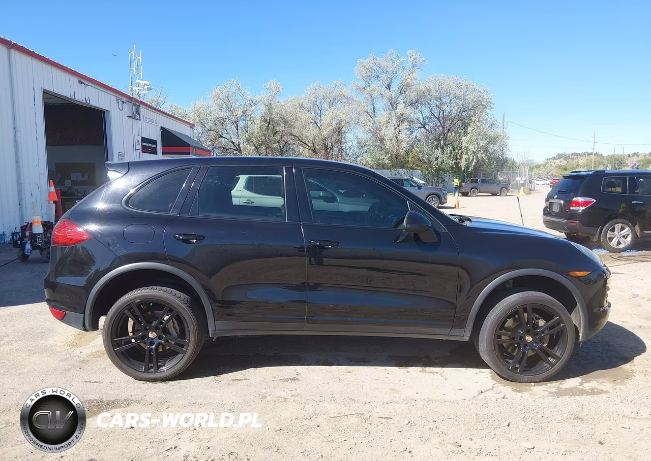 2012 Porsche Cayenne S VIN:WP1AB2A29CLA47703 - 13