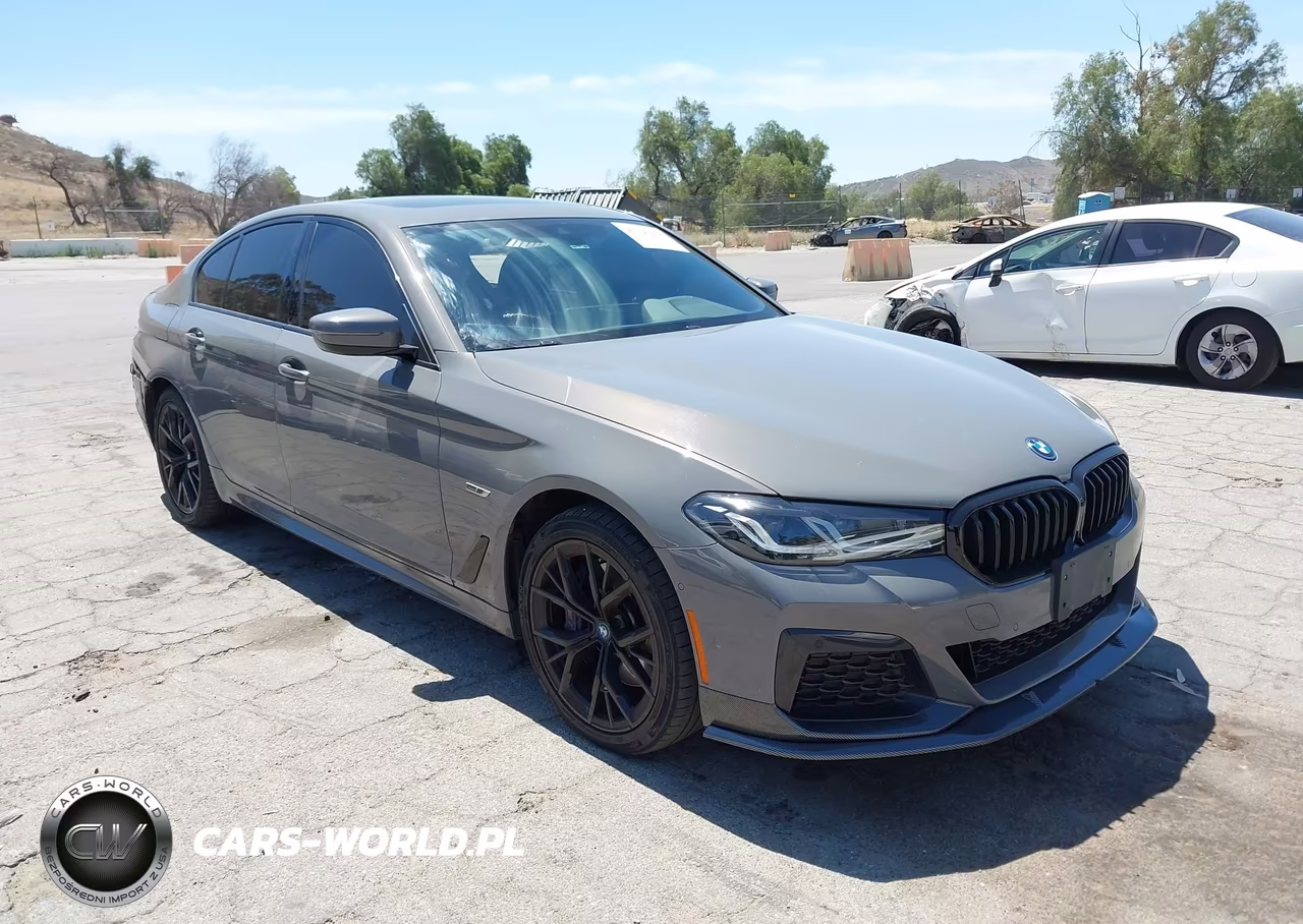 2022 BMW 530E