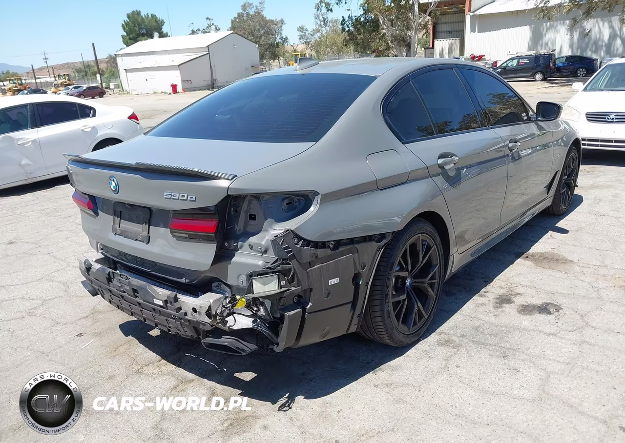 2022 BMW 530E VIN:WBA13AG05NCK64745 - 4