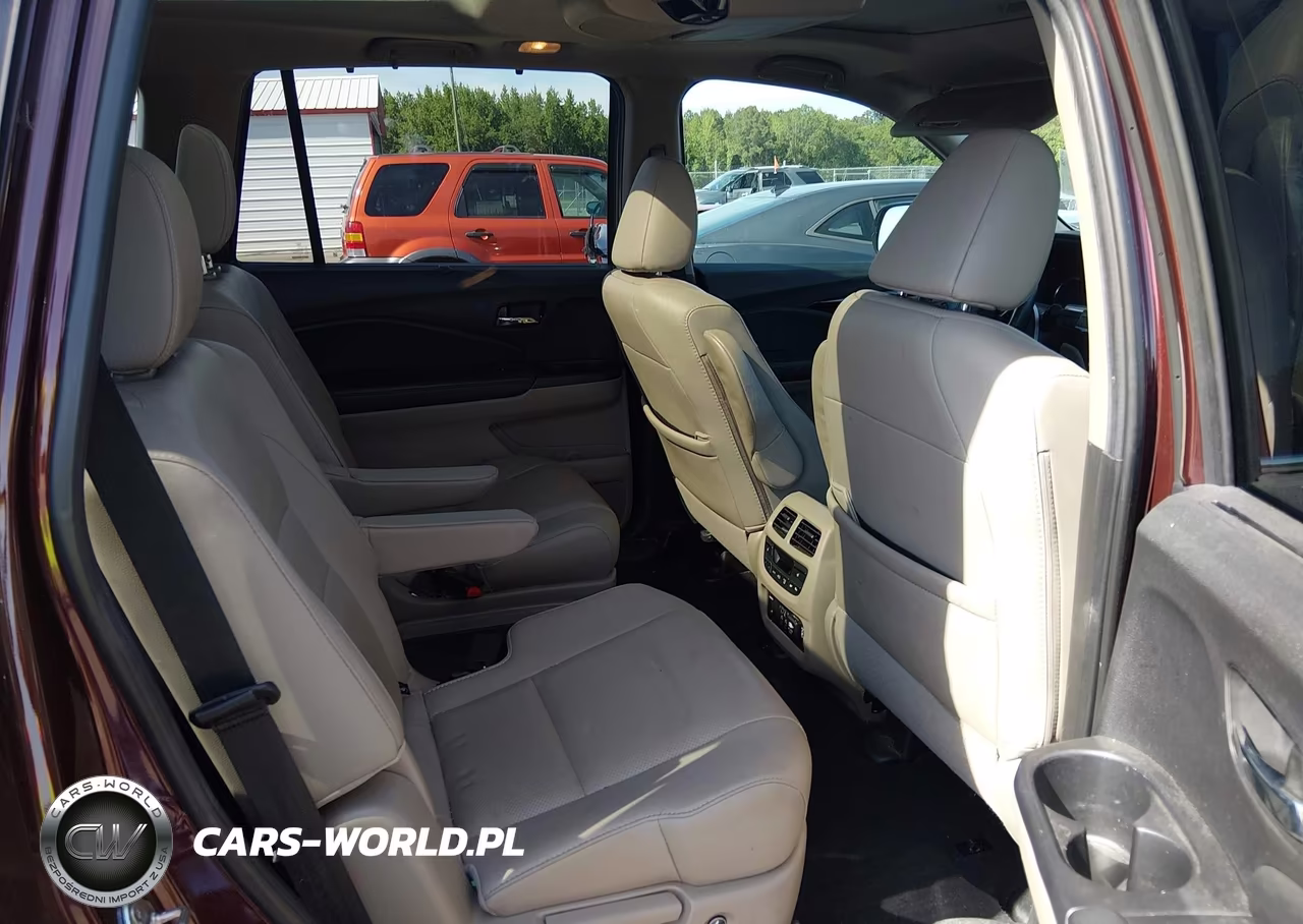 2019 Honda Pilot Elite VIN:5FNYF6H0XKB073907 - 8