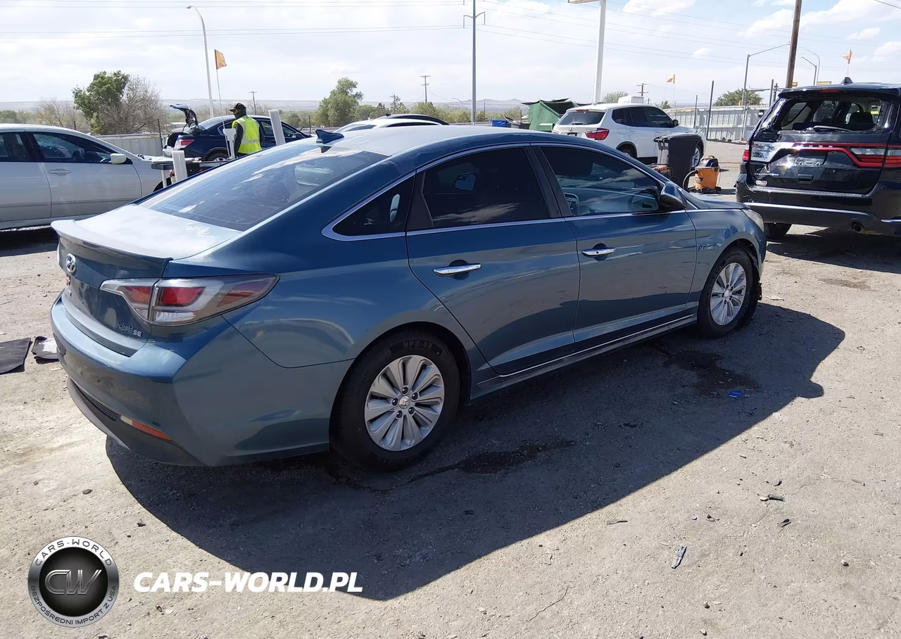 2016 Hyundai Sonata Hybrid Se VIN:KMHE24L15GA035306 - 4