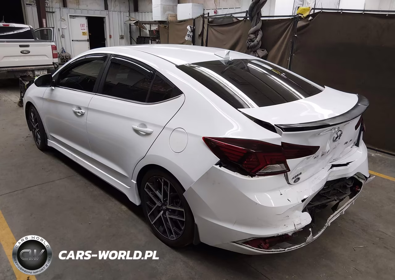 2019 Hyundai Elantra Sport VIN:KMHD04LB5KU816134 - 3