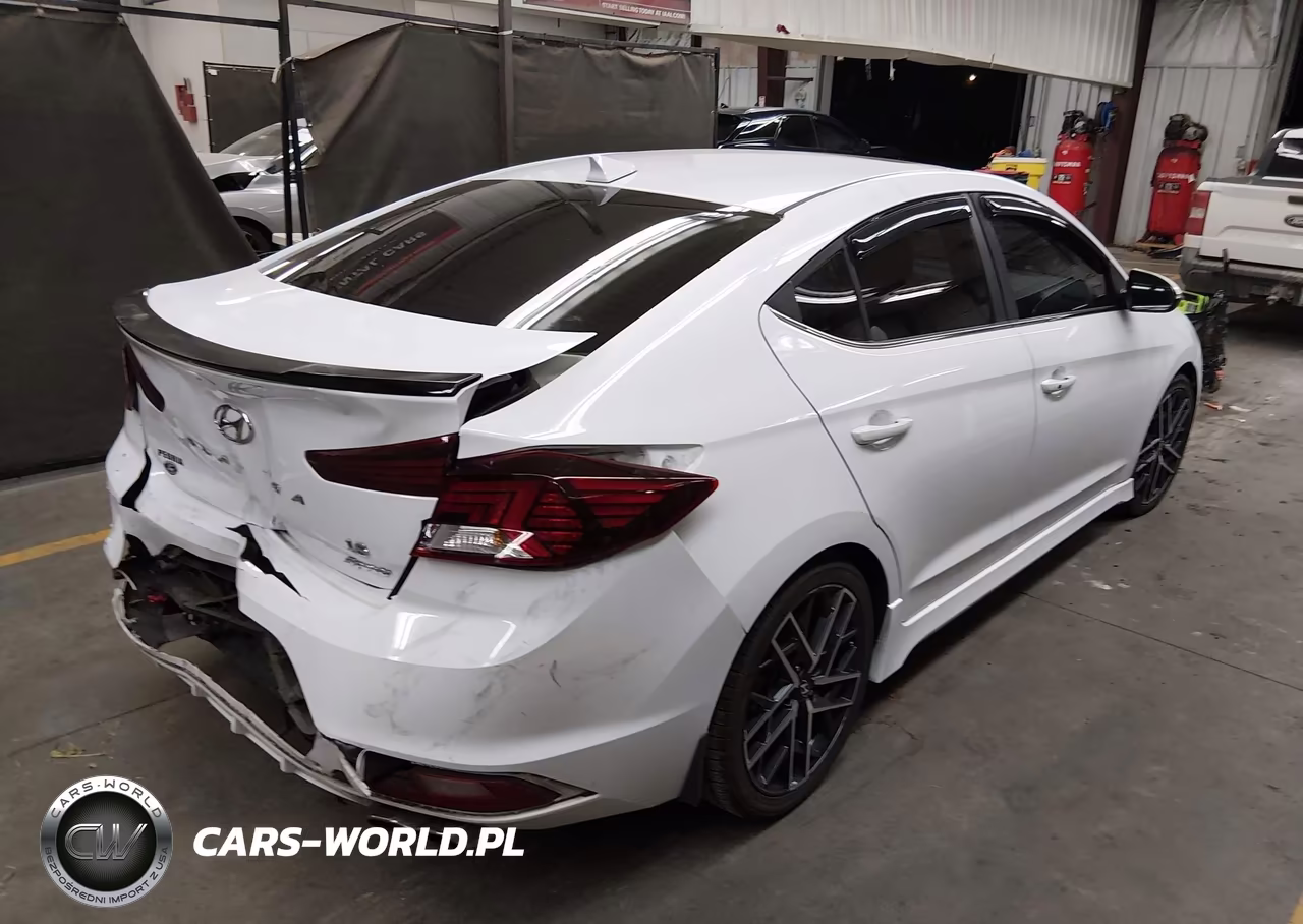 2019 Hyundai Elantra Sport VIN:KMHD04LB5KU816134 - 4