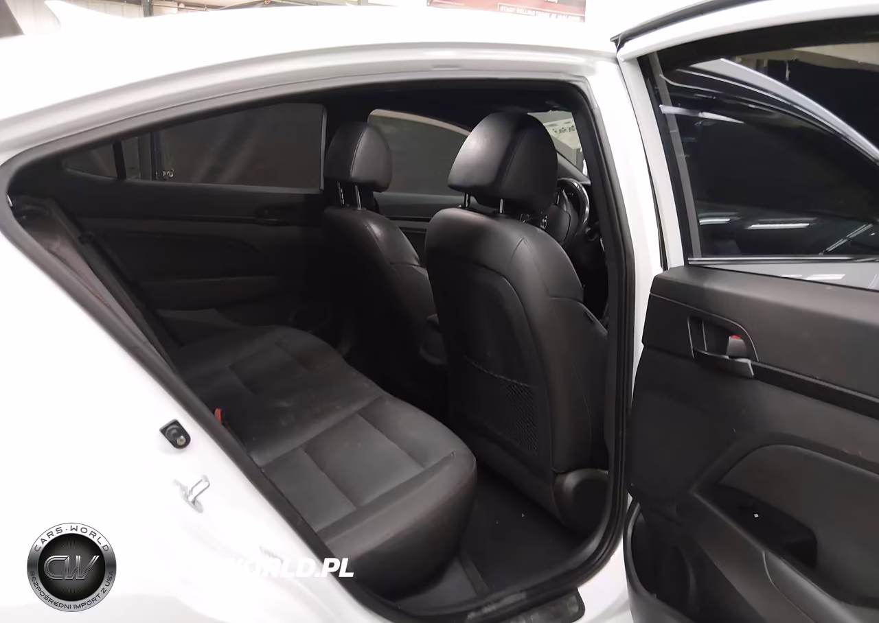 2019 Hyundai Elantra Sport VIN:KMHD04LB5KU816134 - 8