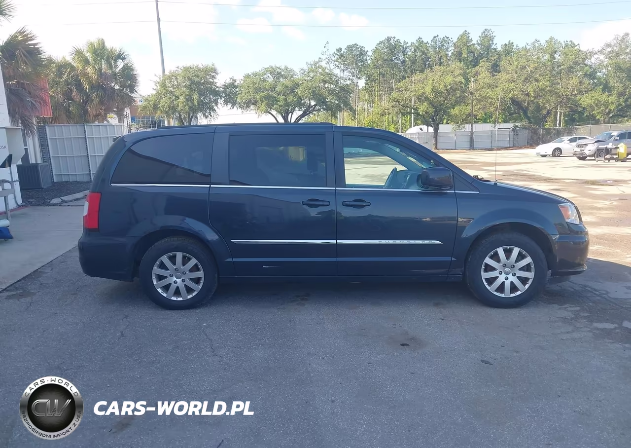 2014 Chrysler Town & Country Touring VIN:2C4RC1BG2ER448719 - 13