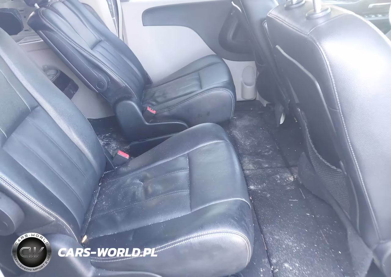 2014 Chrysler Town & Country Touring VIN:2C4RC1BG2ER448719 - 8