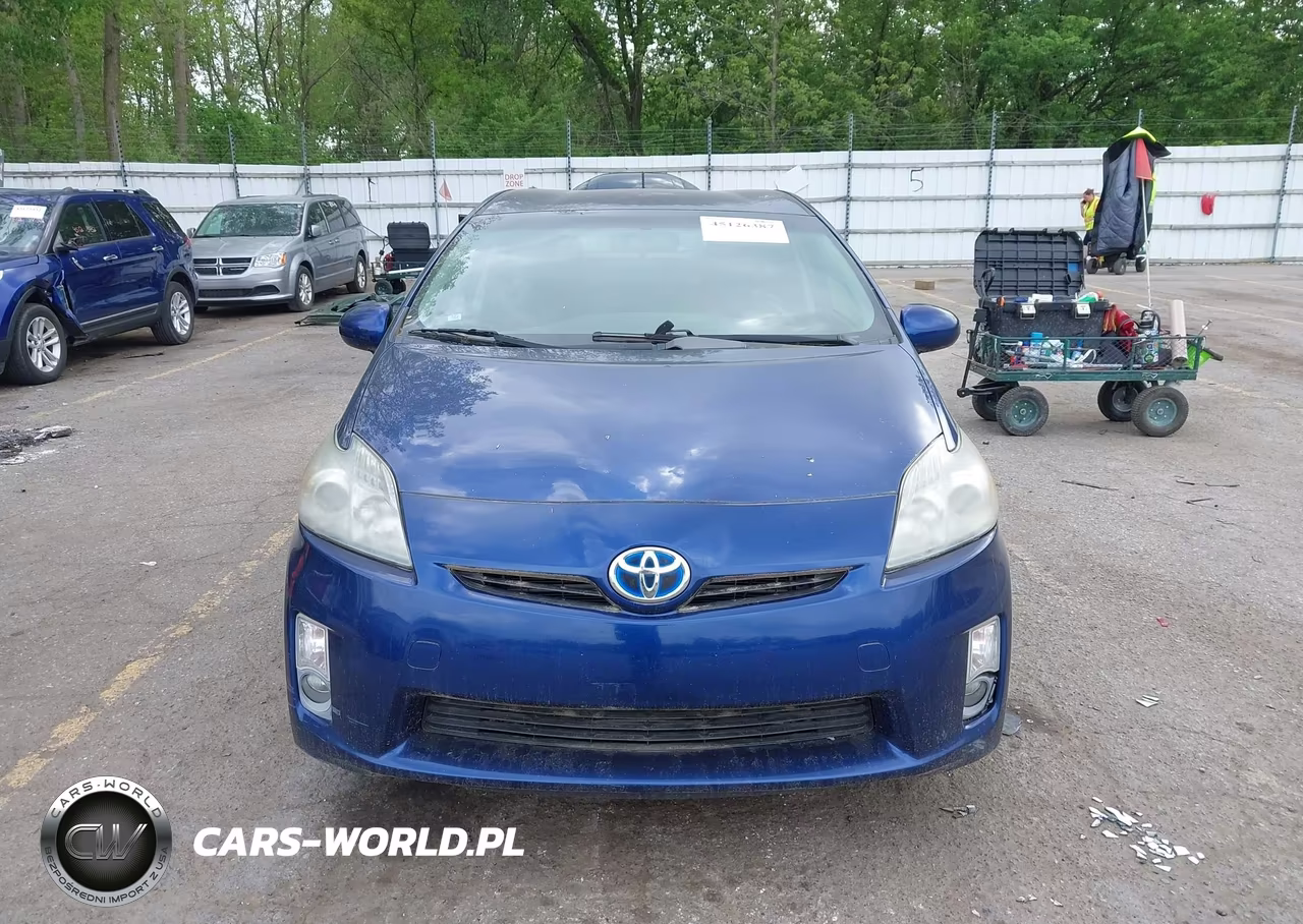 2011 Toyota Prius Two VIN:JTDKN3DU1B0261830 - 12