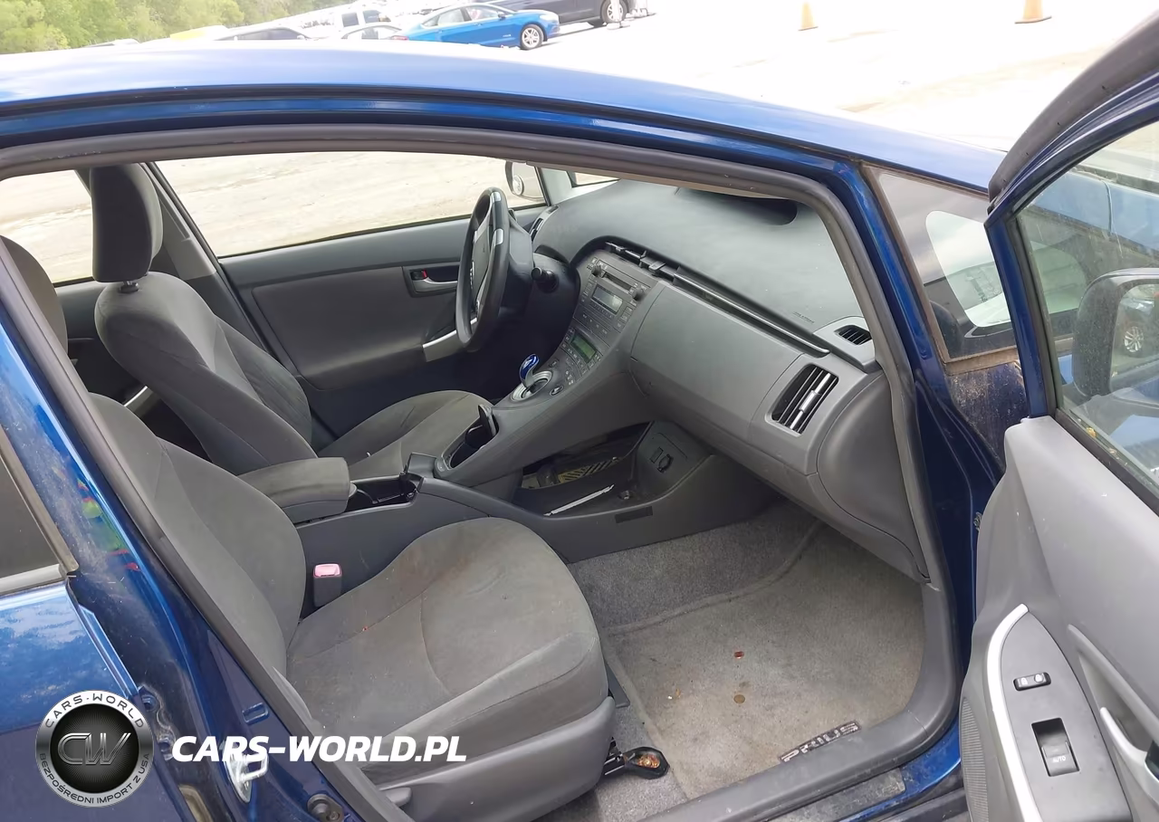 2011 Toyota Prius Two VIN:JTDKN3DU1B0261830 - 5
