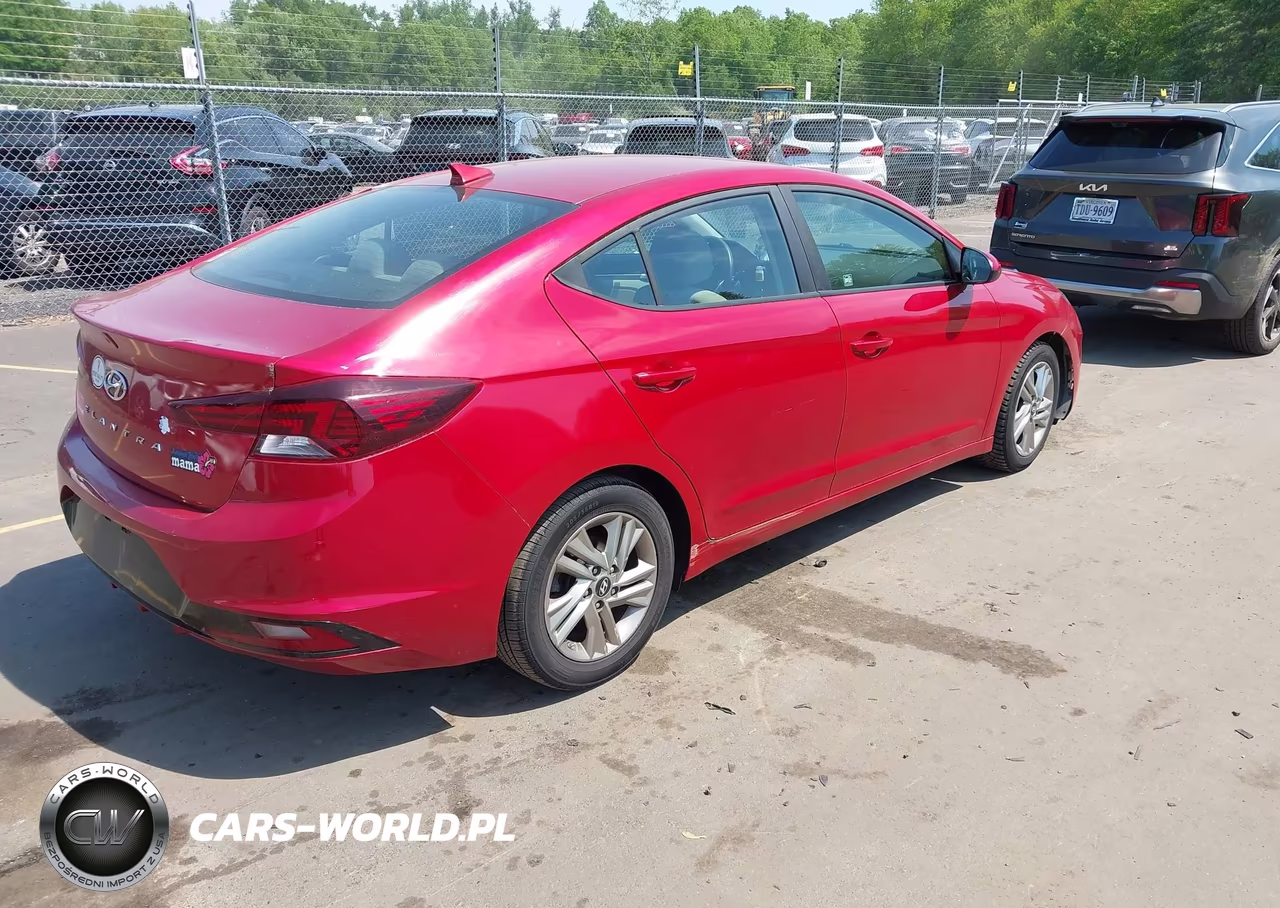 2019 Hyundai Elantra Sel VIN:5NPD84LF5KH438195 - 4