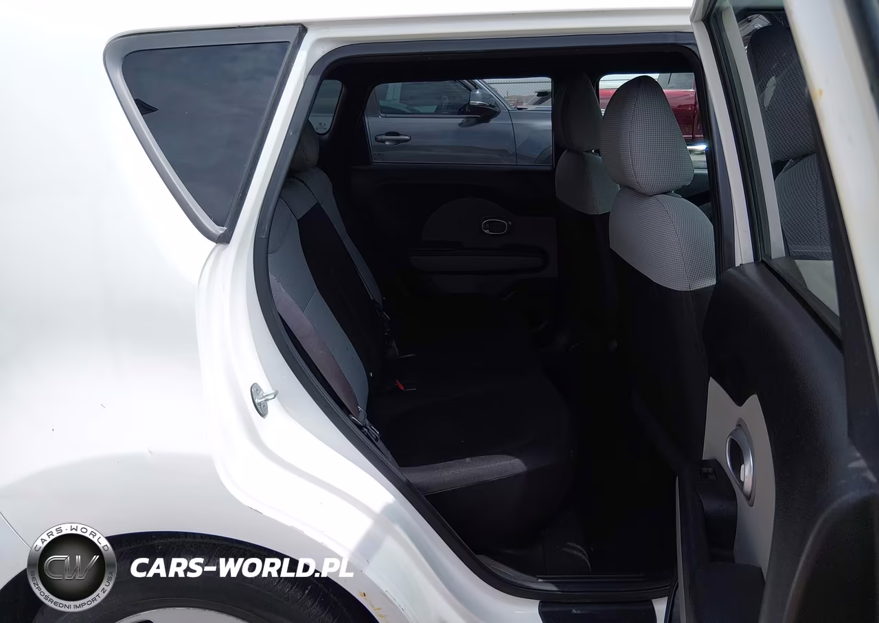 2016 Kia Soul VIN:KNDJN2A21G7358419 - 8