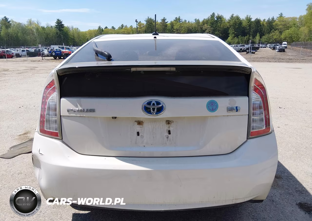 2015 Toyota Prius Three VIN:JTDKN3DU0F1895078 - 16