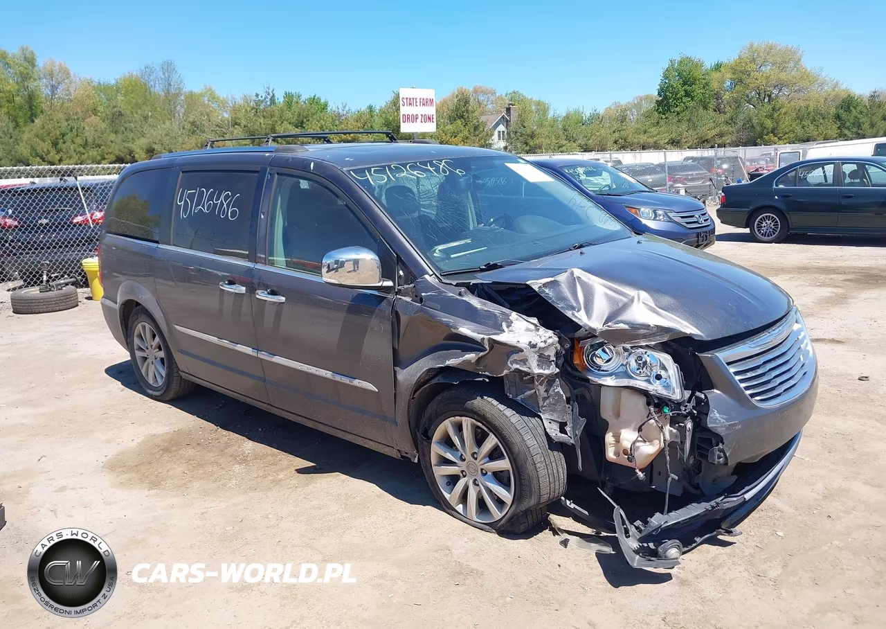 2016 Chrysler Town & Country Limited Platinum – zdjęcie 1 z 17
