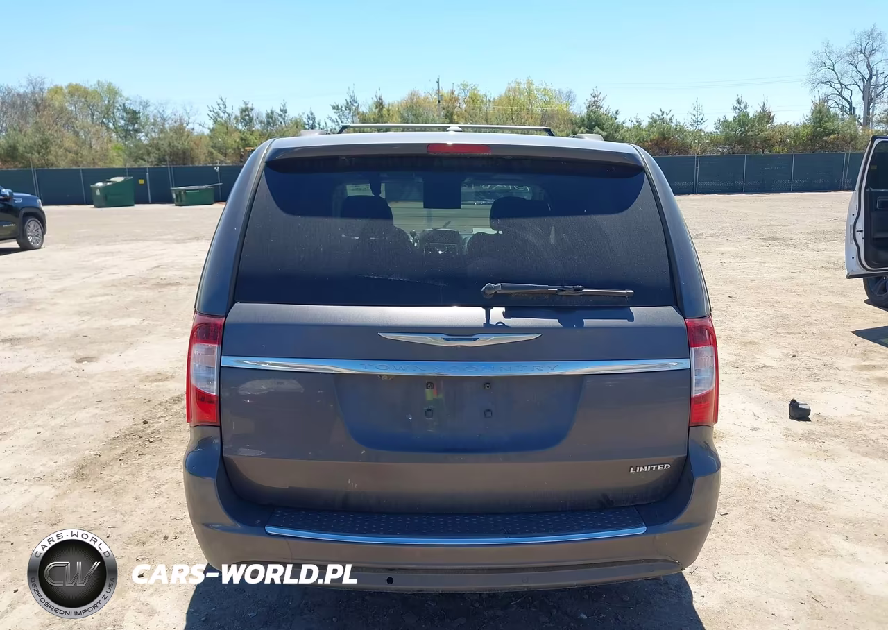 2016 Chrysler Town & Country Limited Platinum VIN:2C4RC1GG3GR189248 - 17