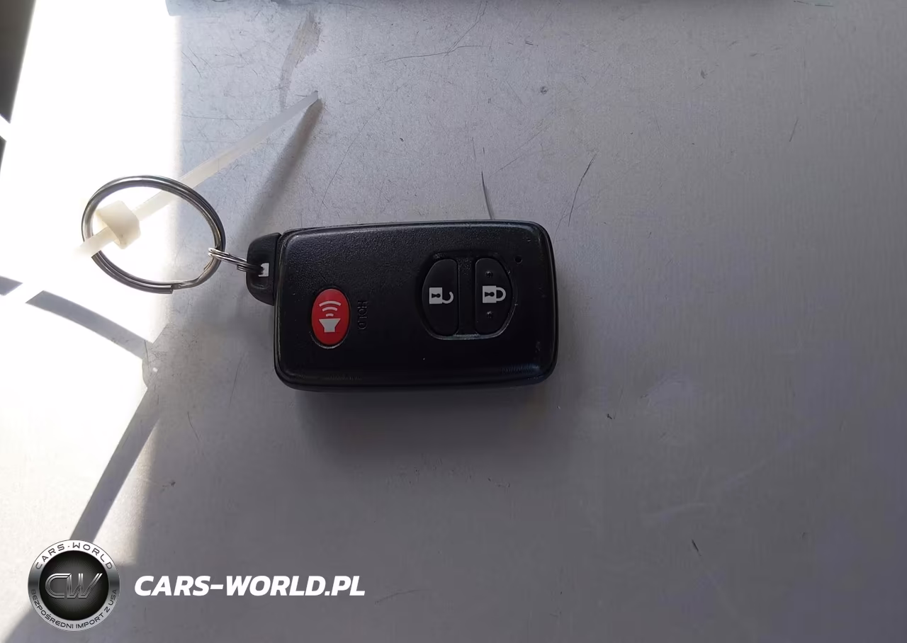 2013 Toyota Prius Three VIN:JTDKN3DUXD1731544 - 11