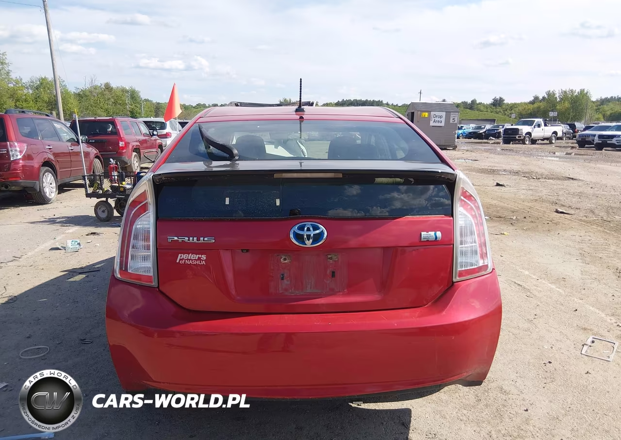 2013 Toyota Prius Three VIN:JTDKN3DUXD1731544 - 17