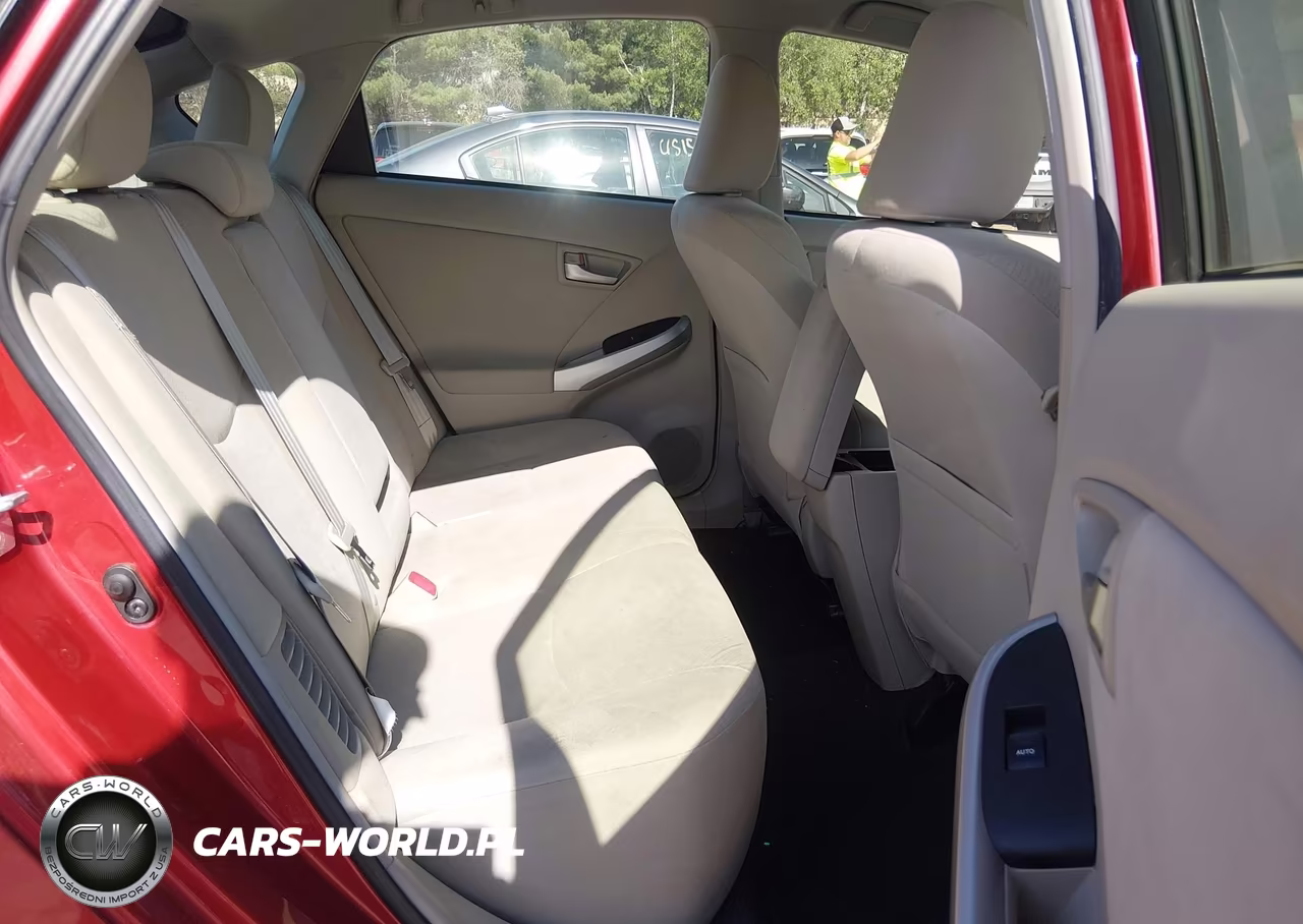 2013 Toyota Prius Three VIN:JTDKN3DUXD1731544 - 8