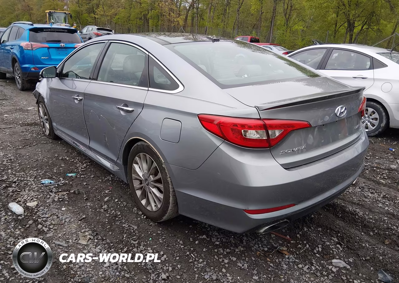 2015 Hyundai Sonata Limited VIN:5NPE34AF7FH231481 - 3