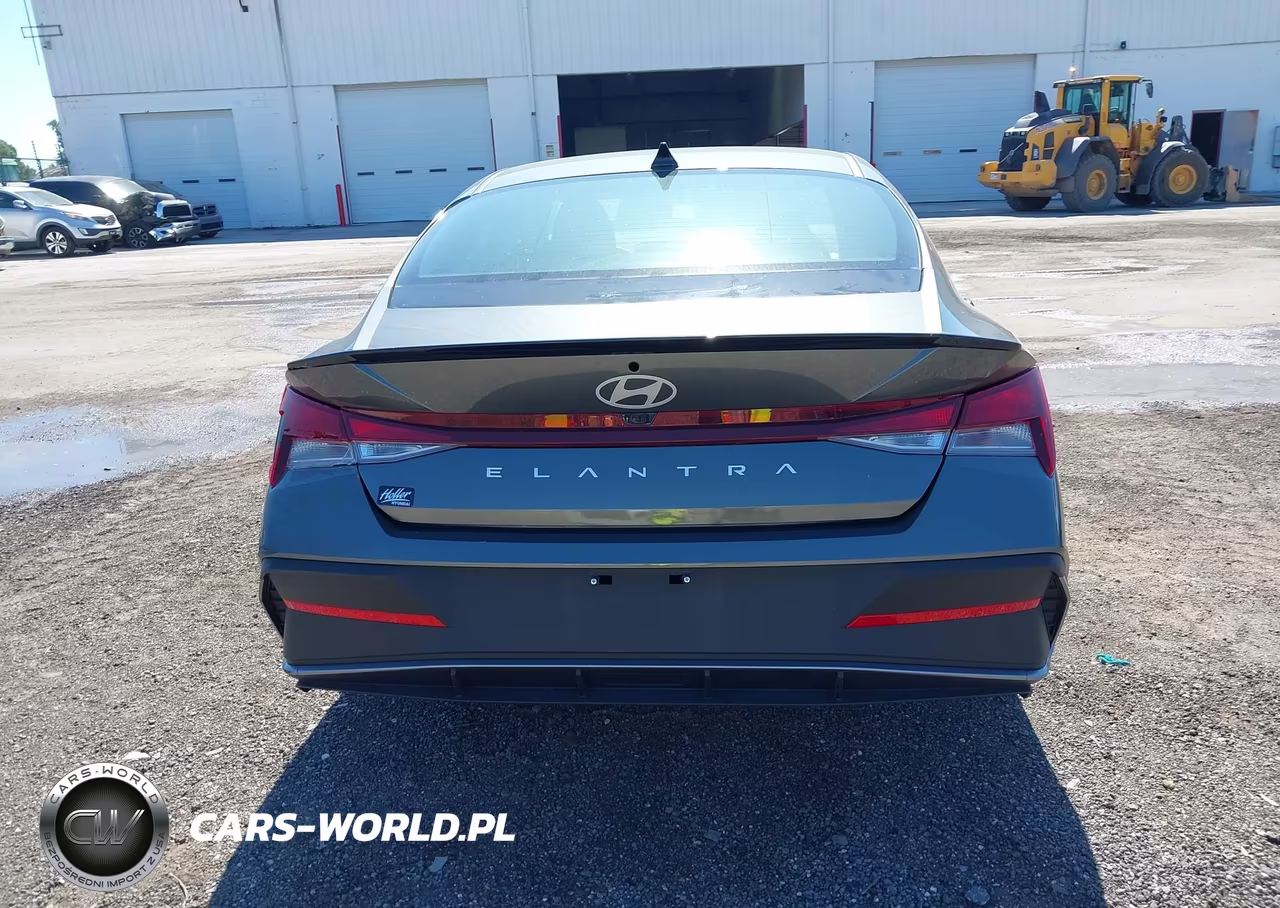 2025 Hyundai Elantra Sel Sport VIN:KMHLM4DG7SU071901 - 16