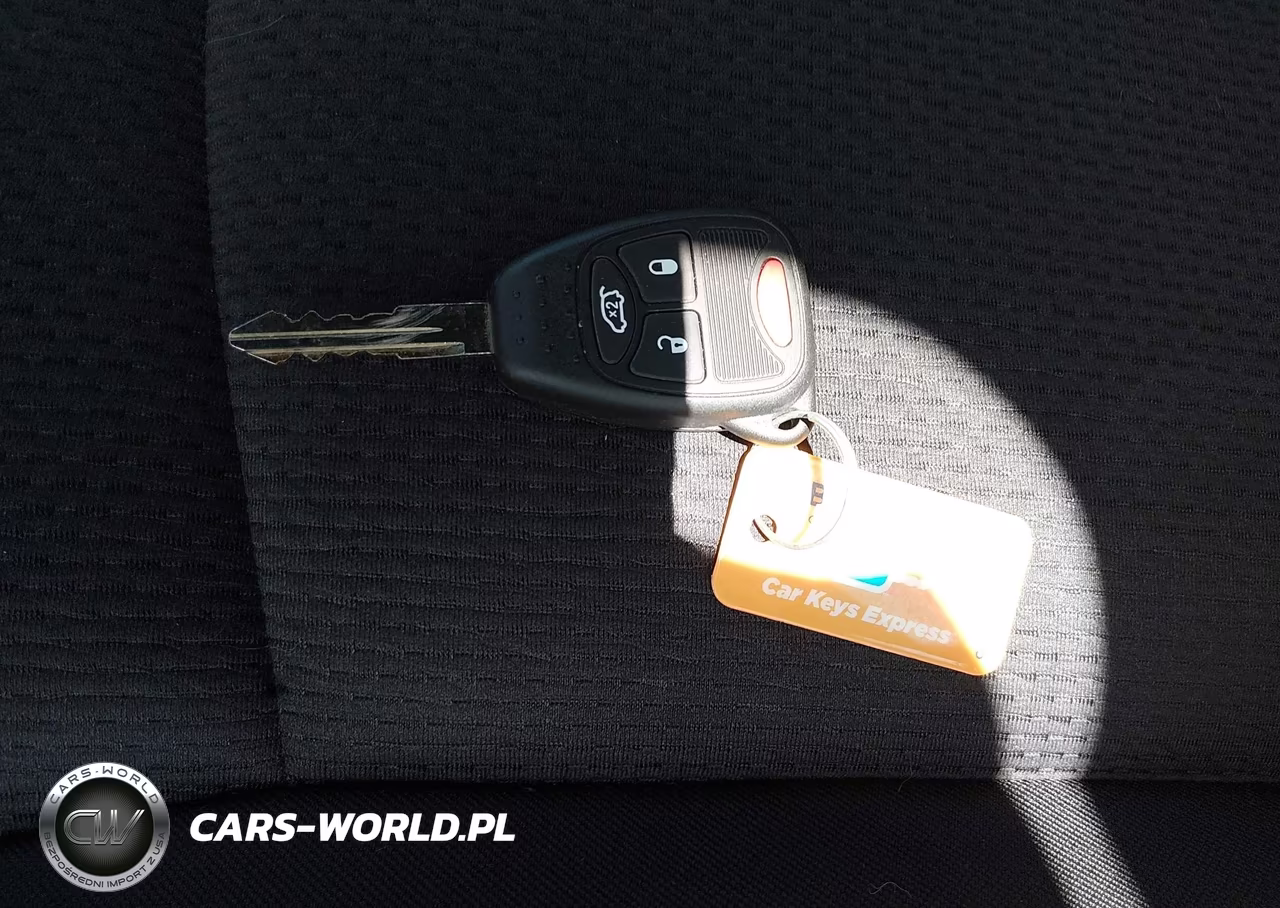 2014 Chrysler 200 Lx VIN:1C3CCBAB0EN213741 - 11