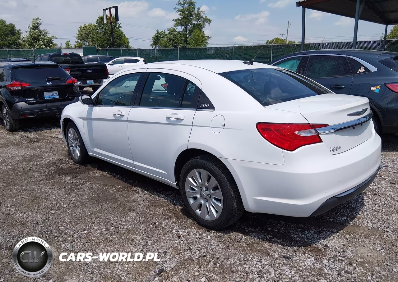 2014 Chrysler 200 Lx VIN:1C3CCBAB0EN213741 - 3