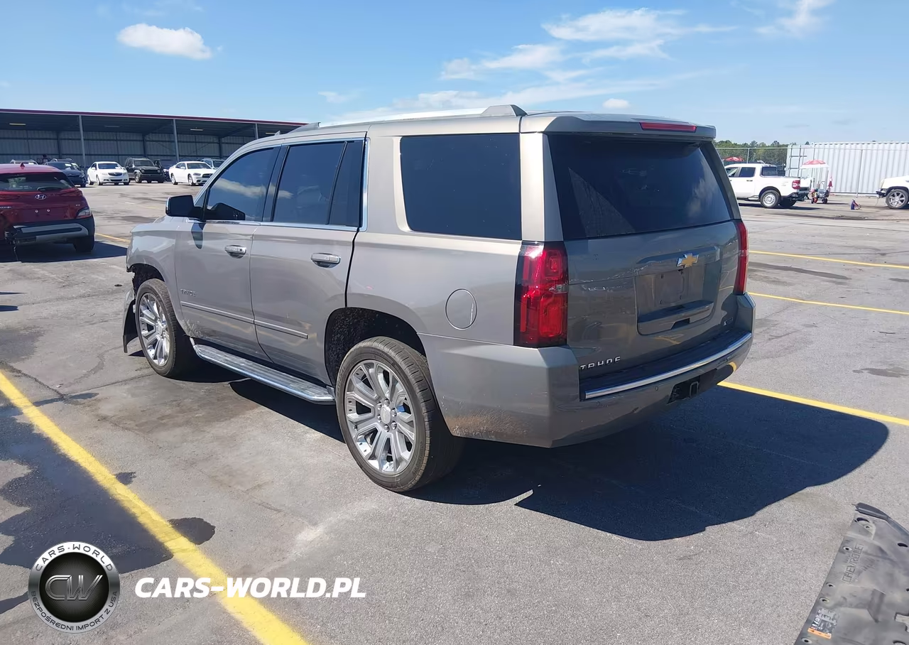 2018 Chevrolet Tahoe Premier VIN:1GNSKCKC2JR155679 - 3