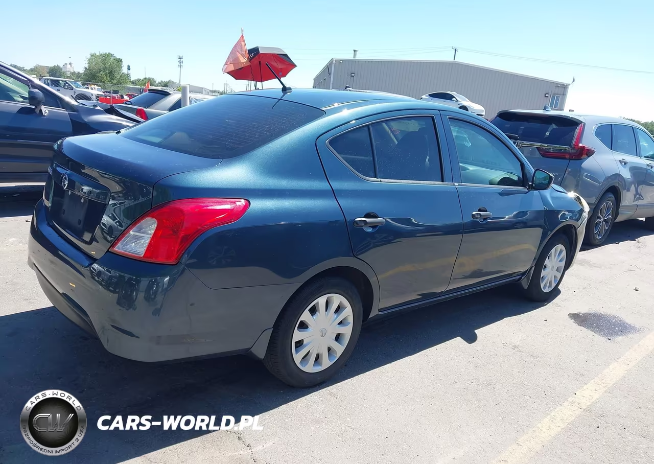 2016 Nissan Versa 1.6 S VIN:3N1CN7AP4GL871907 - 4