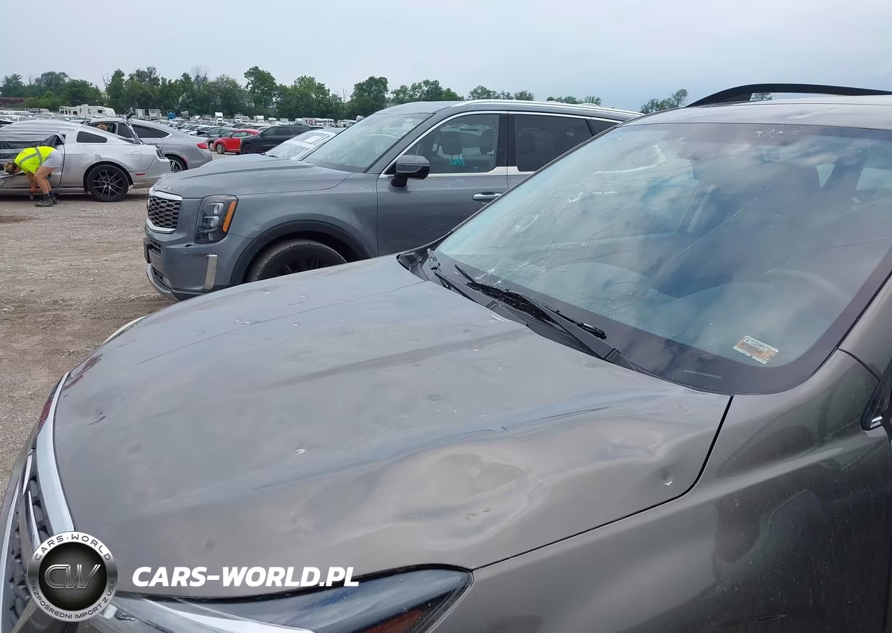 2018 Subaru Forester 2.5I Touring VIN:JF2SJAWC7JH519970 - 17