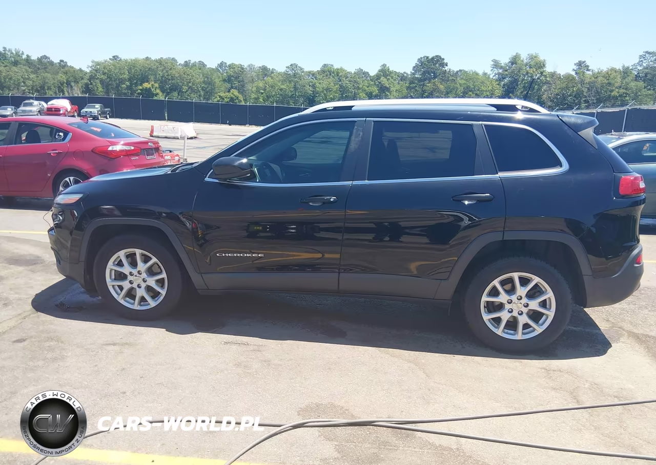 2018 Jeep Cherokee Latitude Plus Fwd VIN:1C4PJLLB0JD511325 - 14