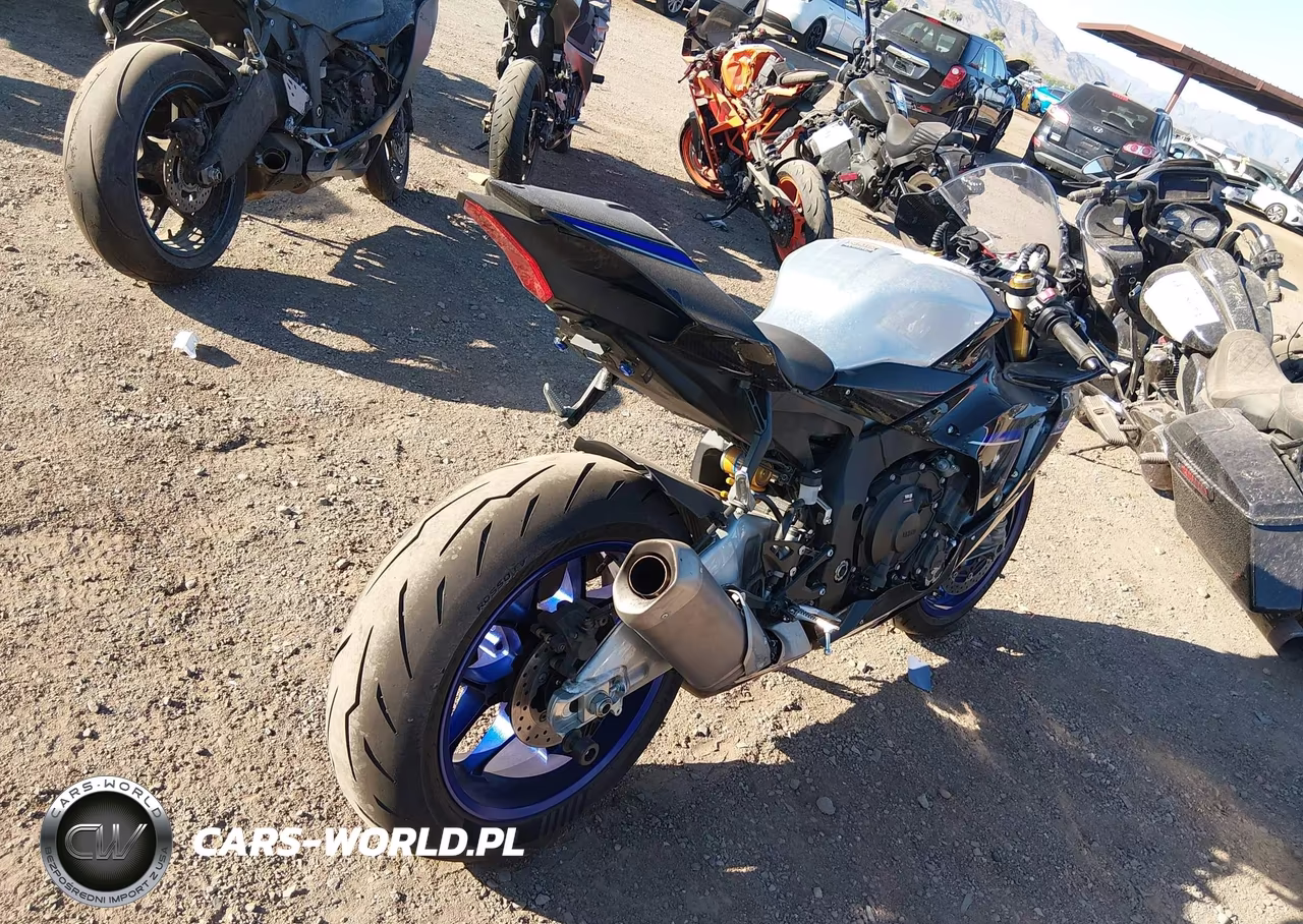 2025 Yamaha Yzf1000 D VIN:JYARNA8E3SA000324 - 17