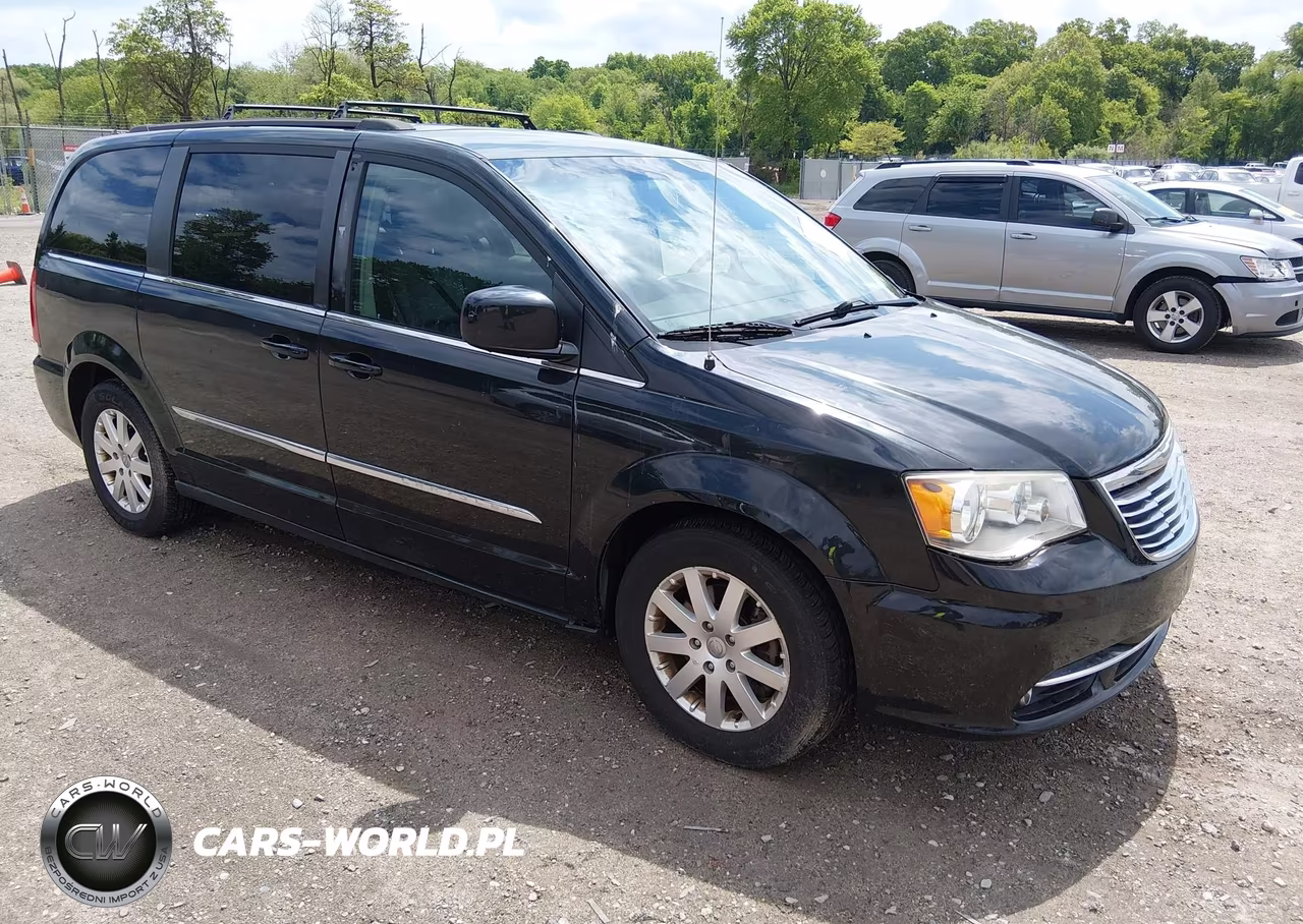 2014 Chrysler Town & Country Touring