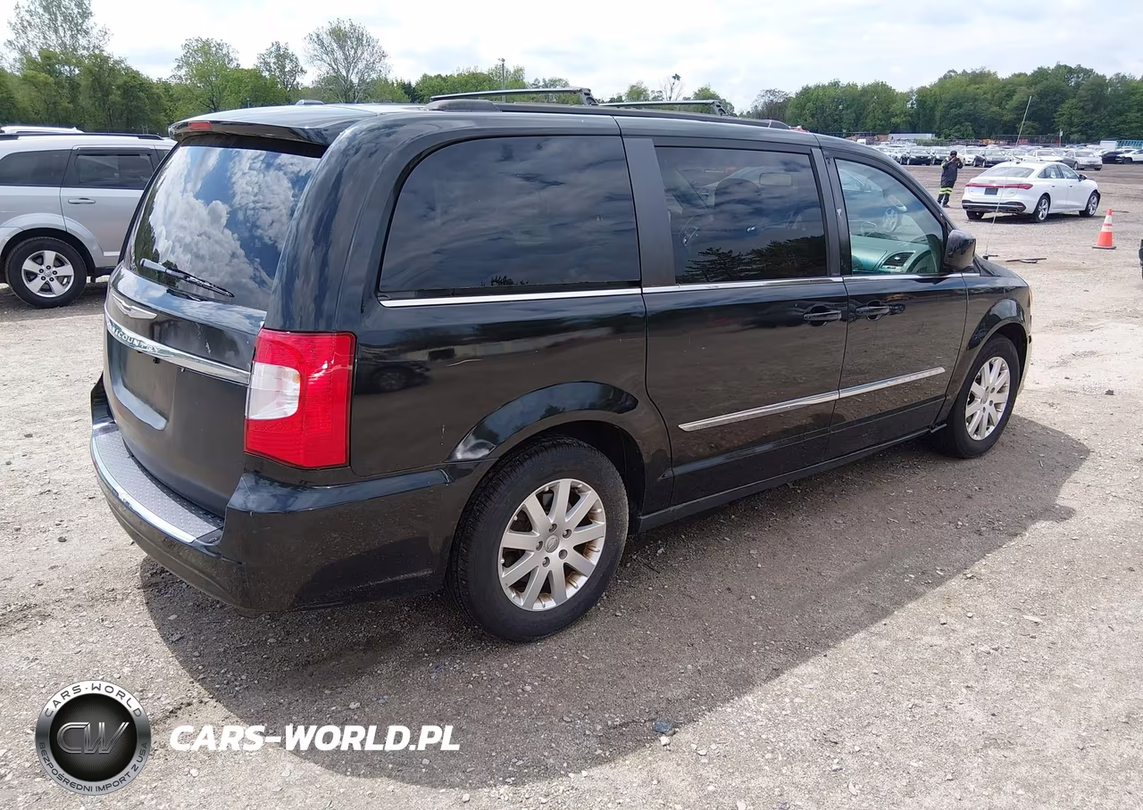 2014 Chrysler Town & Country Touring VIN:2C4RC1BG3ER158974 - 4