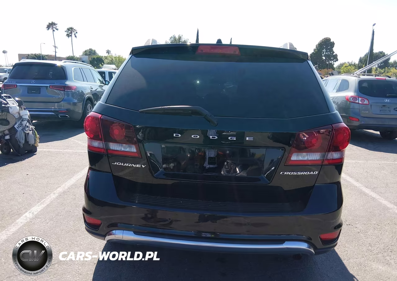 2020 Dodge Journey Crossroad VIN:3C4PDCGB7LT268417 - 17