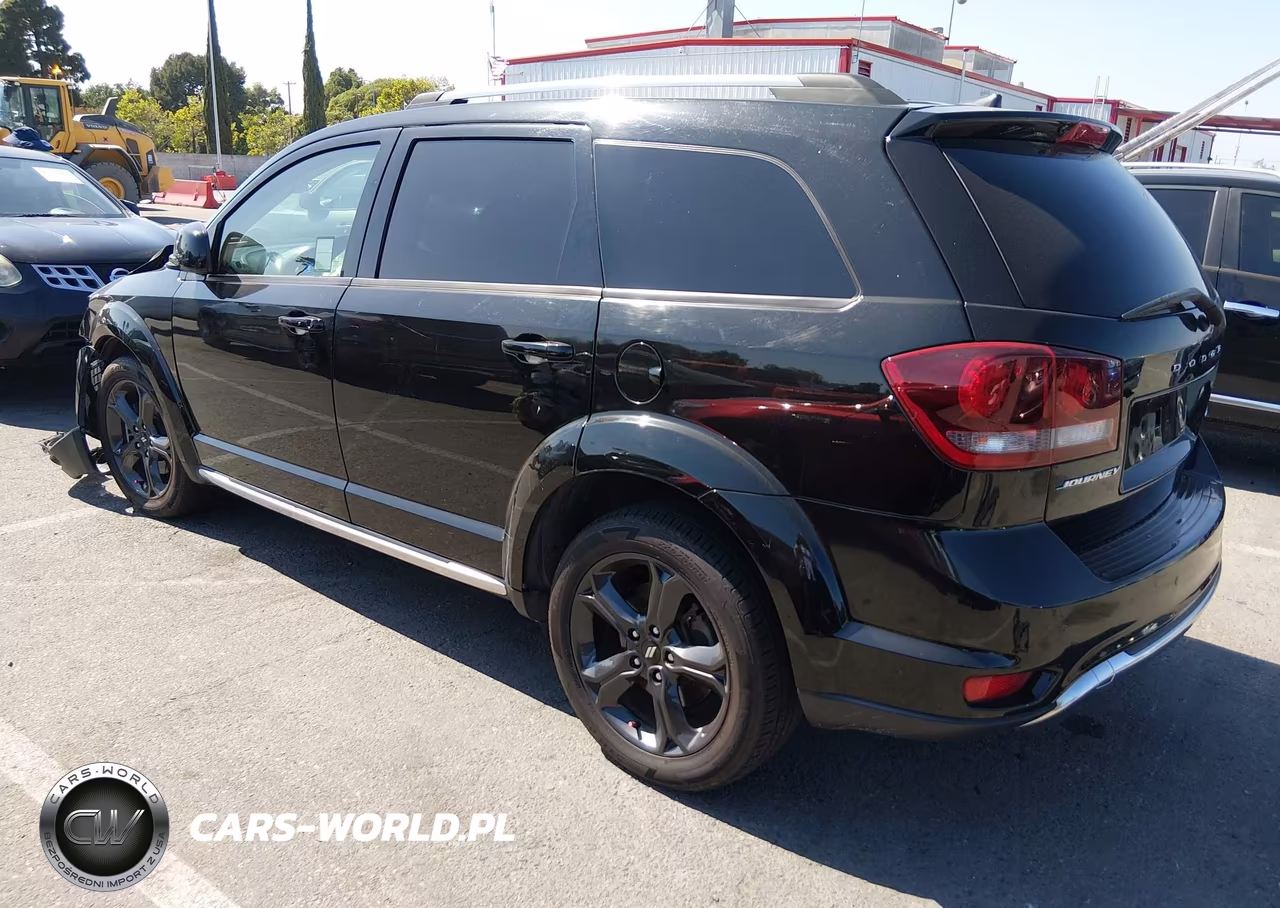 2020 Dodge Journey Crossroad VIN:3C4PDCGB7LT268417 - 3