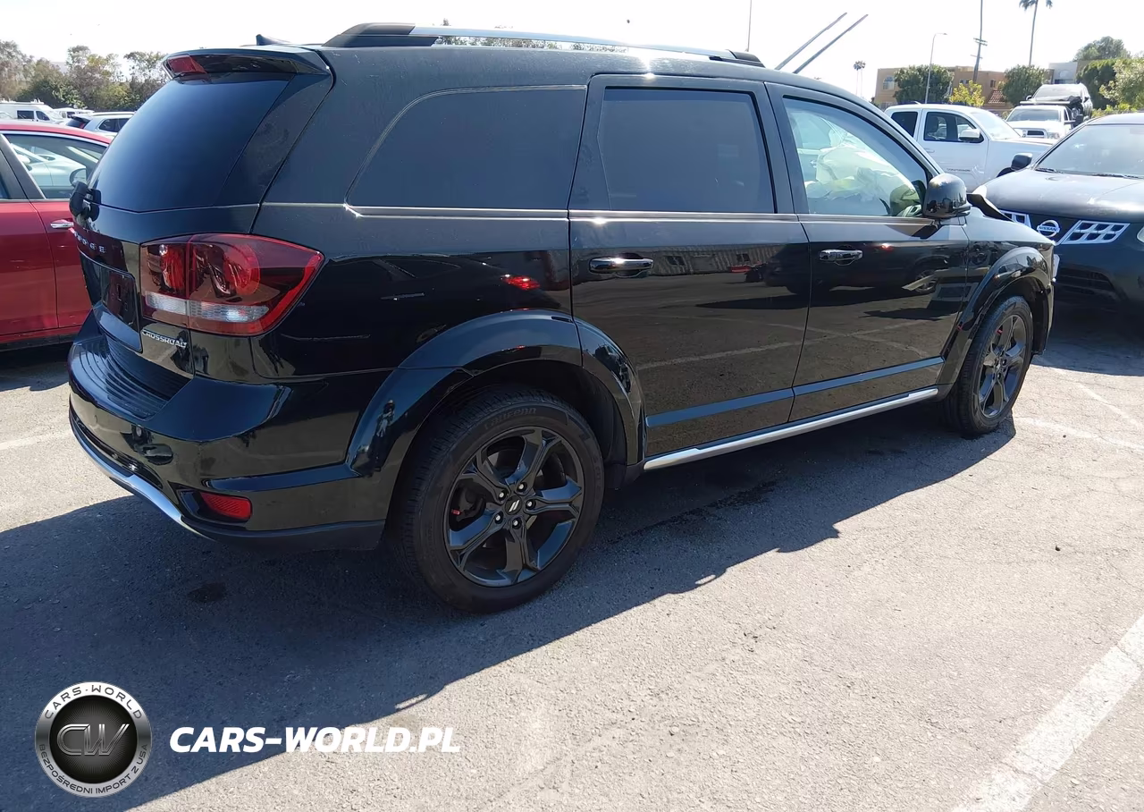 2020 Dodge Journey Crossroad VIN:3C4PDCGB7LT268417 - 4