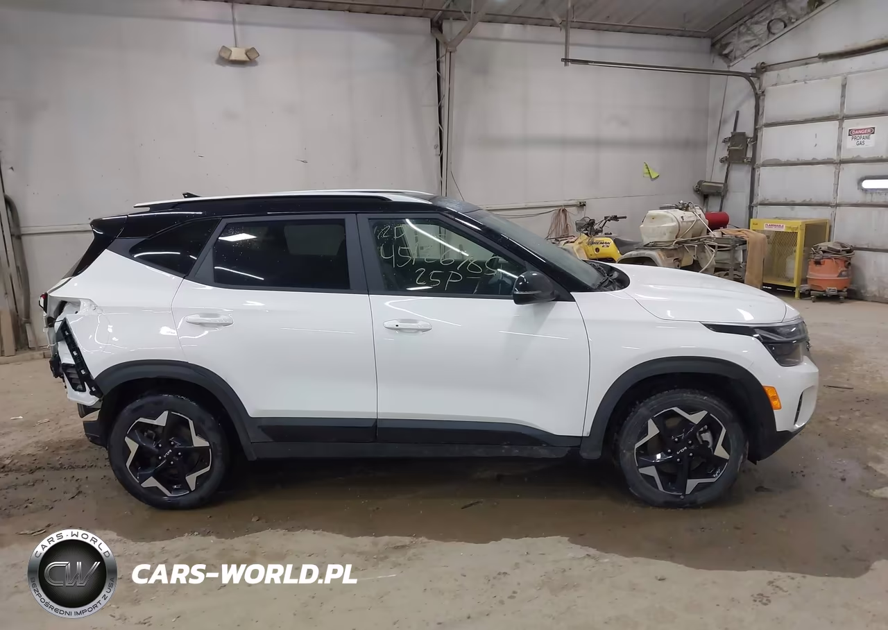 2025 Kia Seltos S VIN:KNDEUCAA3S7791640 - 13